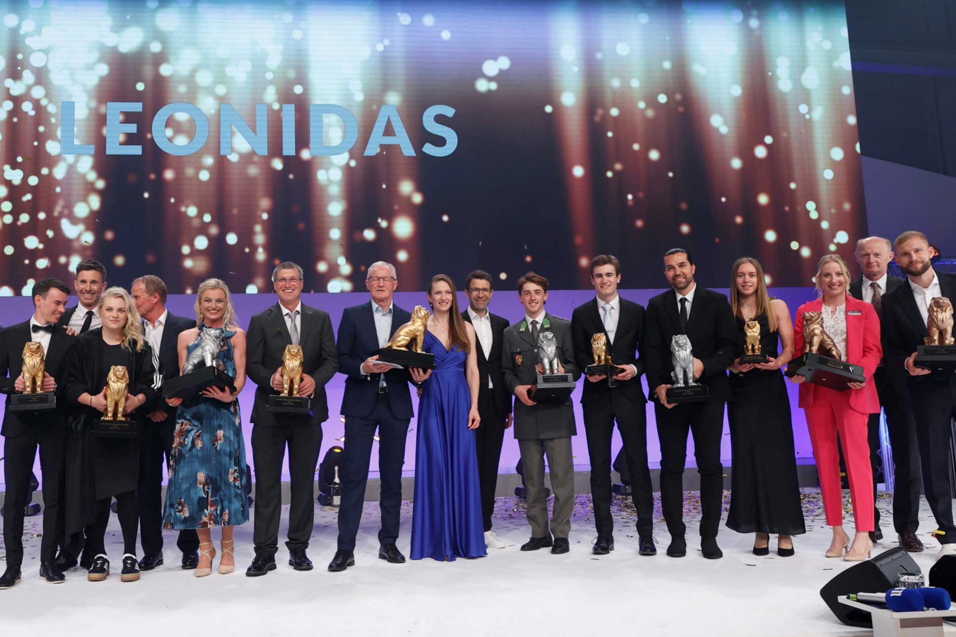 Im Bild: Die Gewinner:innen und Sponsoren der Leonidas Sport Gala 2024; Foto: Salzburger Nachrichten